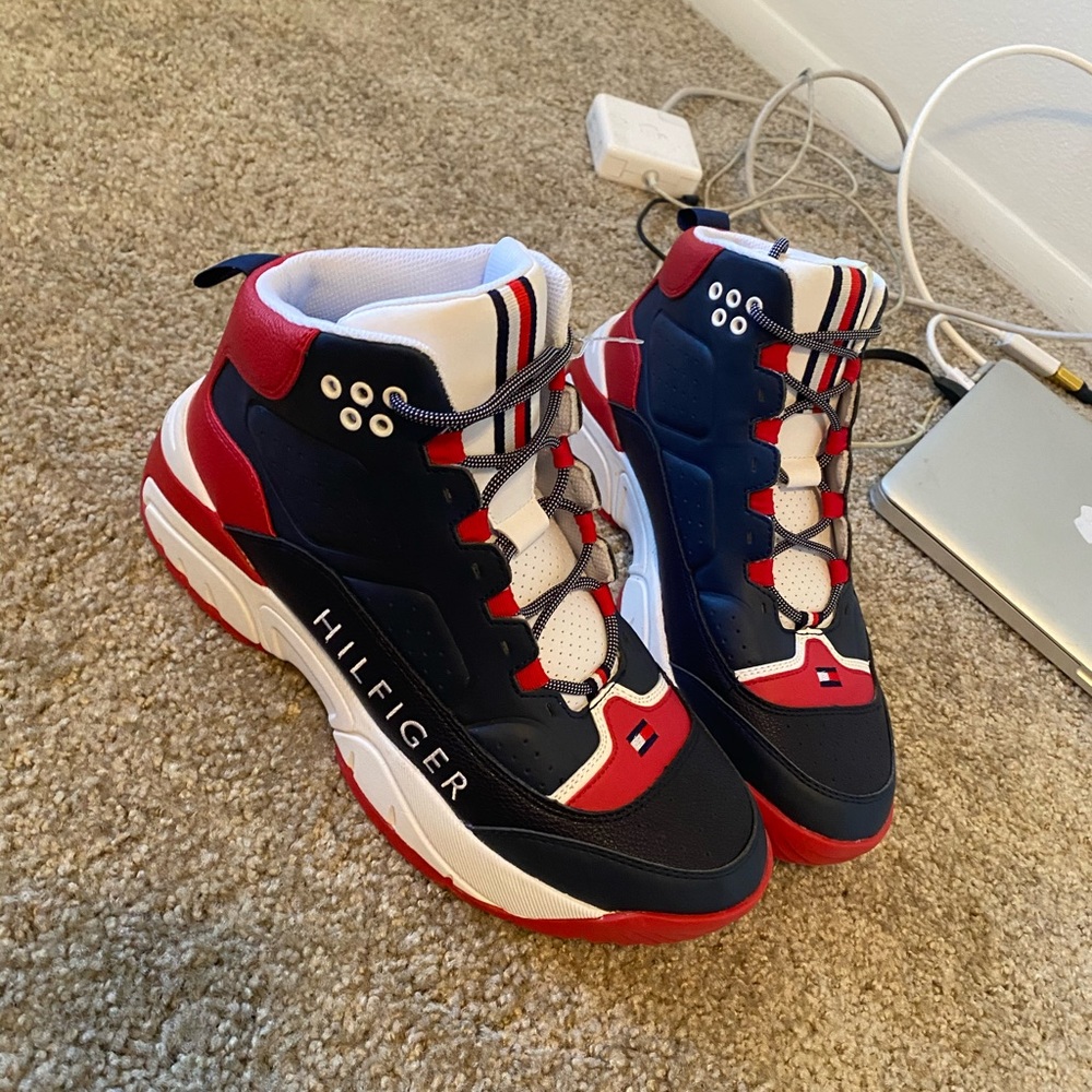 Tommy Hilfiger